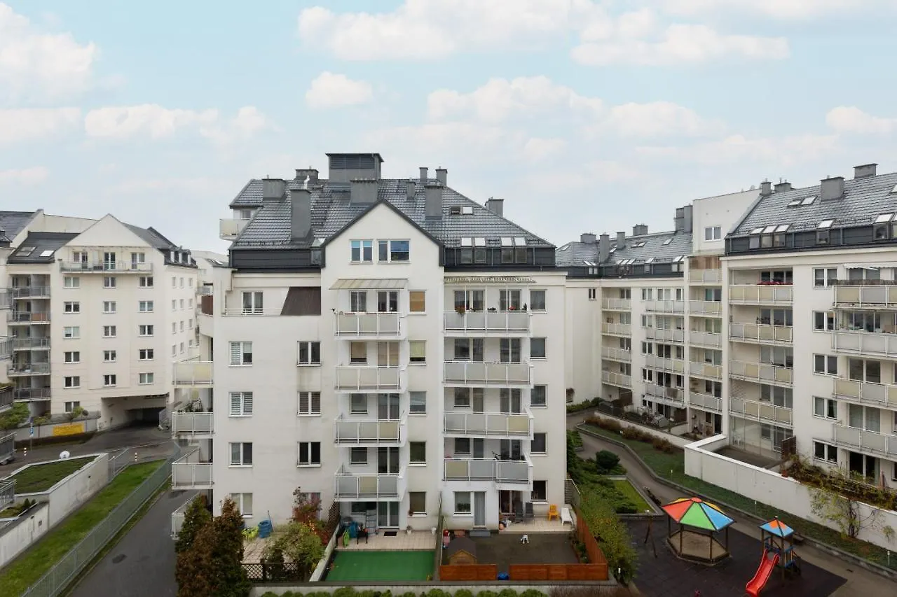 Metro Kabaty Lovely Studio Apartment By Noclegi Renters Varsavia
