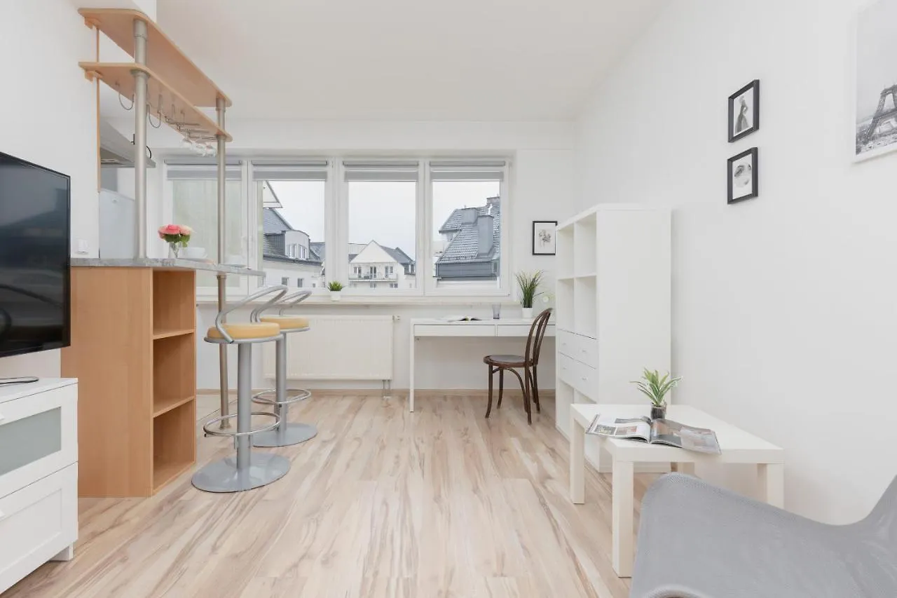 Metro Kabaty Lovely Studio Apartment By Noclegi Renters Varsóvia Polónia